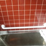 浴室への手すり取付リフォーム工事(八王子市大楽寺)