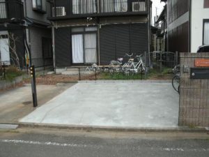 娘さんの軽自動車をおきたい。