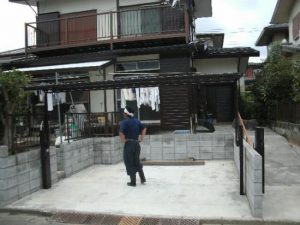 駐車場拡張と電動ゲート