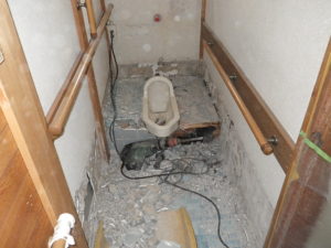 トイレリフォームの工事例と費用。八王子ソデノ建装
