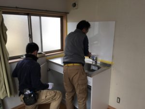 こんな場所にもミニキッチンを設置できます。八王子ソデノ建装