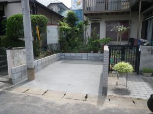 お庭を駐車場にする工事例と工事費用のご紹介。