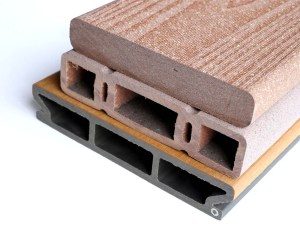 【誰も知らない】なぜ人工デッキ材がダメなのか5つの理由。