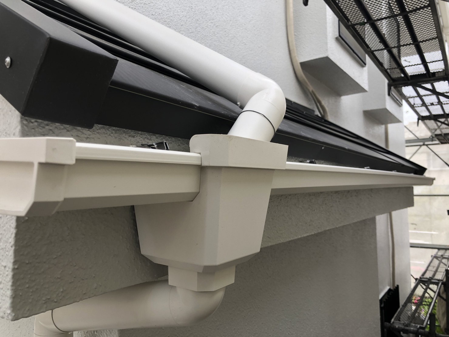 外壁塗装と一緒にできる、屋根と雨樋の定額災害対策パック