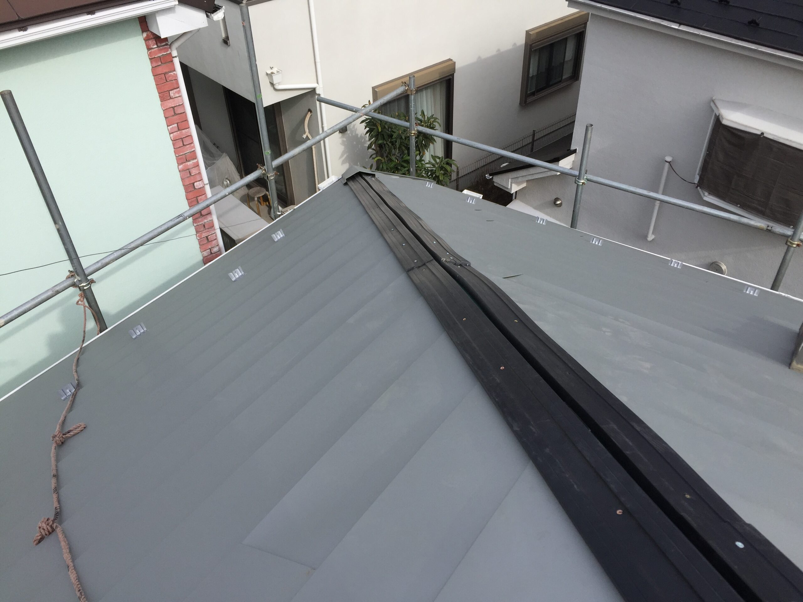 外壁塗装と一緒にできる、屋根と雨樋の定額災害対策パック